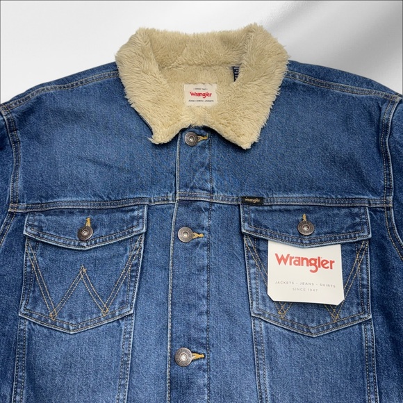 WRANGLER Men’s Large Fleece Lined Jean Jacket - Picture 2 of 3